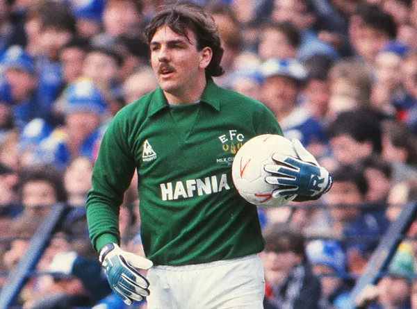Neville Southall - thủ môn trong đội hình xuất sắc nhất Everton