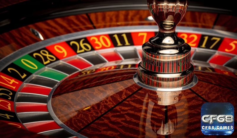 Roulette – Trò chơi may rủi nổi bật với bánh xe quay và luật chơi đơn giản, phổ biến ở cả phiên bản Châu Âu và Mỹ