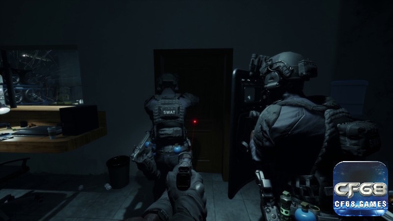 SWAT Commander mang lại trải nghiệm khác biệt khi vào vai một chỉ huy của đội SWAT để tham gia trận đấu