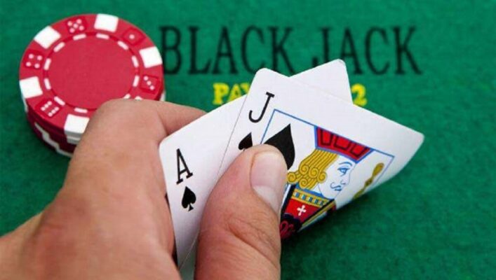 Hướng dẫn chơi Blackjack – Luật cơ bản và mẹo thắng lớn